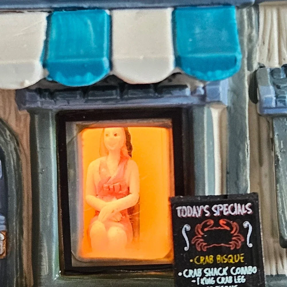Lemax Plymouth Village The Crab Shack Lighted Building 05630 Seafood Restaurant